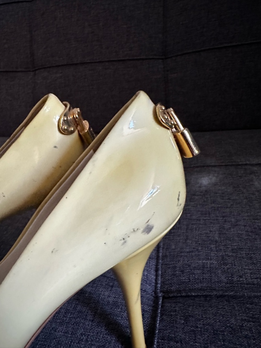Louis Vuitton Yellow Patent Leather Padlock Stiletto Heels 39 Authentic - Picture 3 of 11